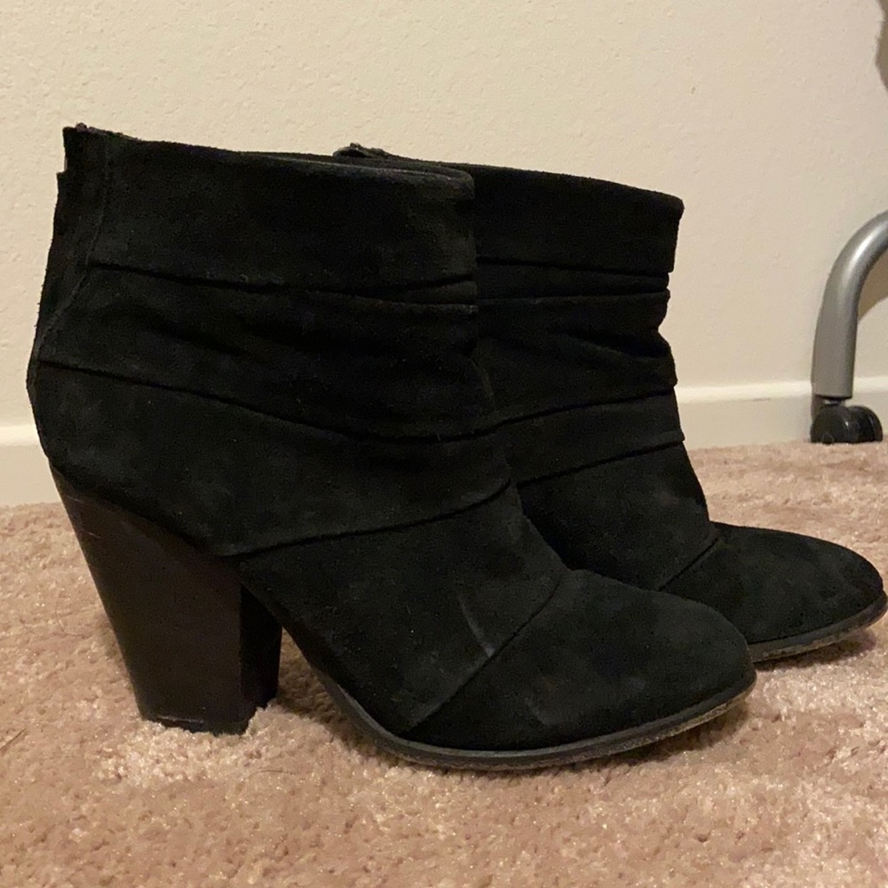 Heeled booties